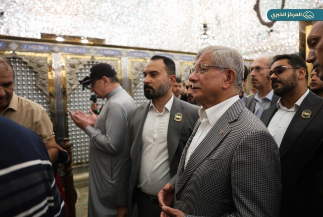 رئيس الوزراء التركي الأسبق أحمد داود أوغلو في ضيافة الإمامين الجوادين "عليهما السلام"