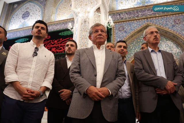 رئيس الوزراء التركي الأسبق أحمد داود أوغلو في ضيافة الإمامين الجوادين "عليهما السلام"
