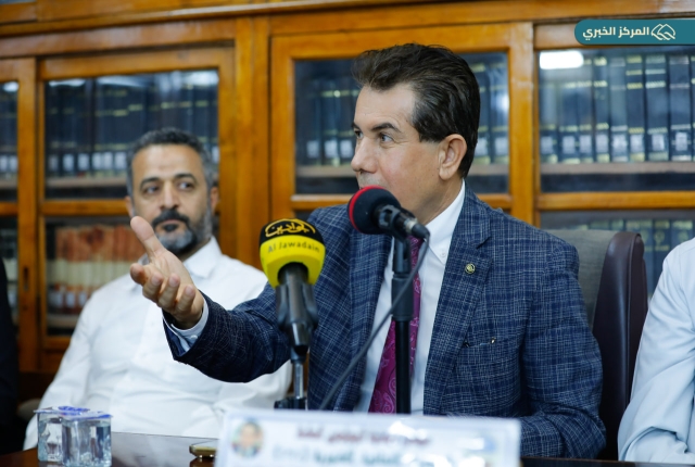 مجلس مكتبة الجوادين العامة يقيم ندوته الثقافية الشهرية الـ(161) حول تحولات العلاقة الفكرية والفلسفية بين الشرق والغرب